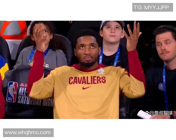 米切尔凭一举动瞬间登顶热搜榜引发全网热议球迷和网友热烈讨论此举背后含义